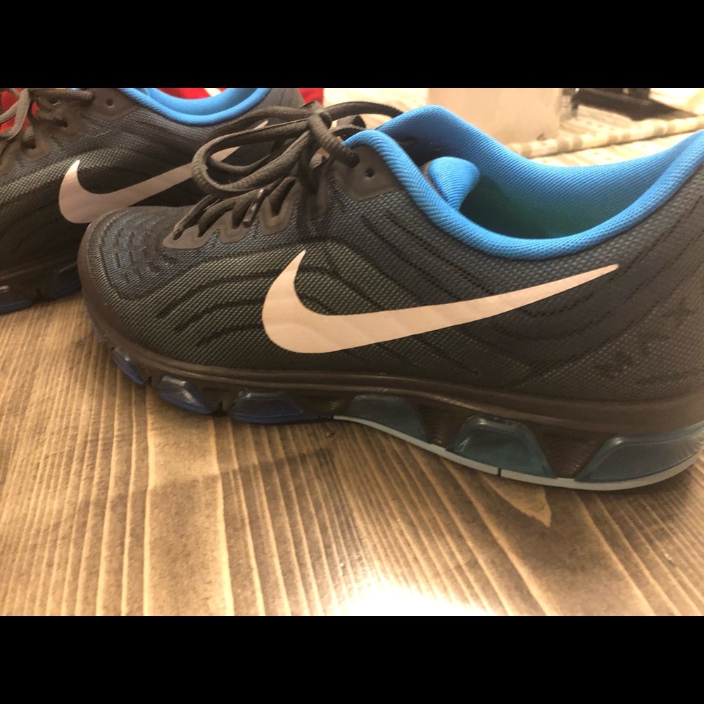 Nike MaxAir trainers. Worn 2x. Nearly new. Sz 10.5